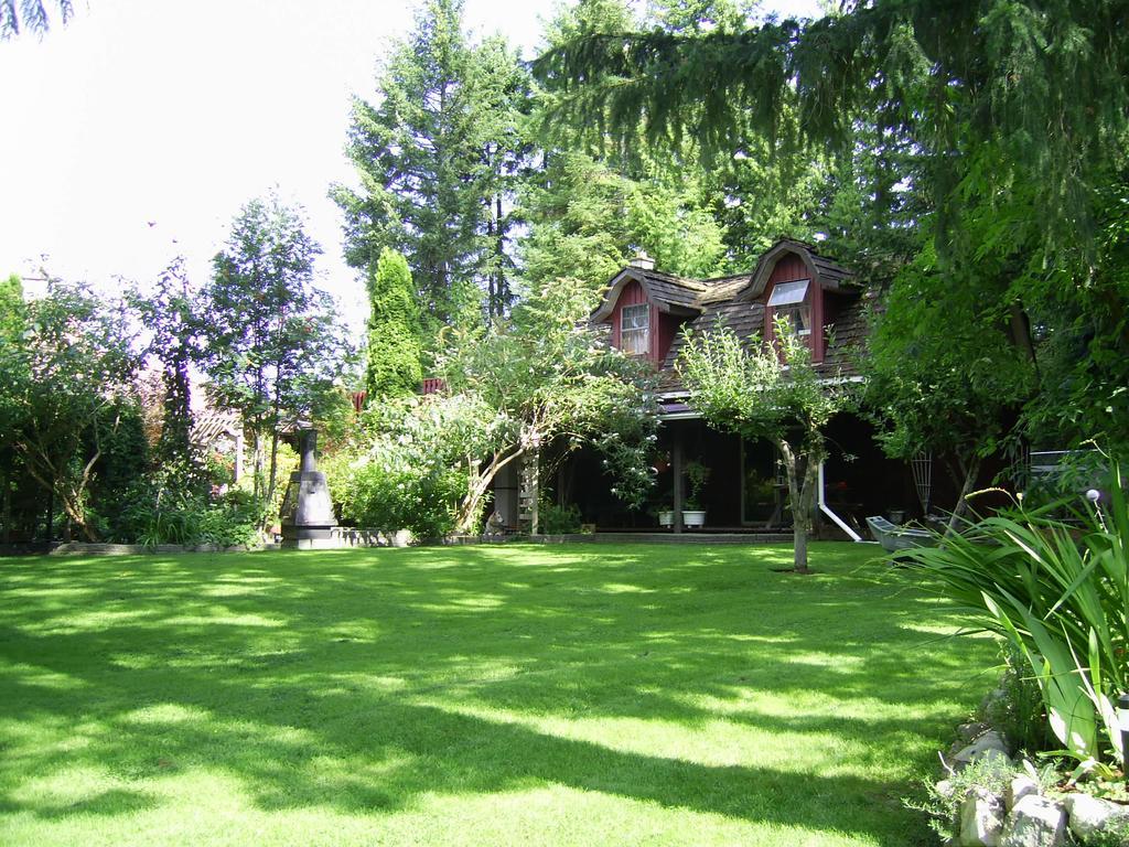 Готель Garden House Кортні Екстер'єр фото